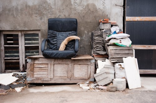 Satisfied customers after successful flat clearance